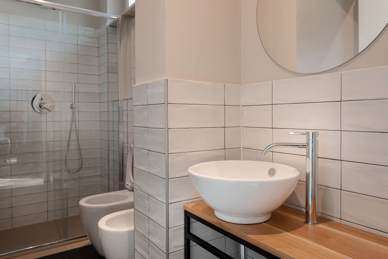 Bathroom 4, Hotel Vagabond, Rimini