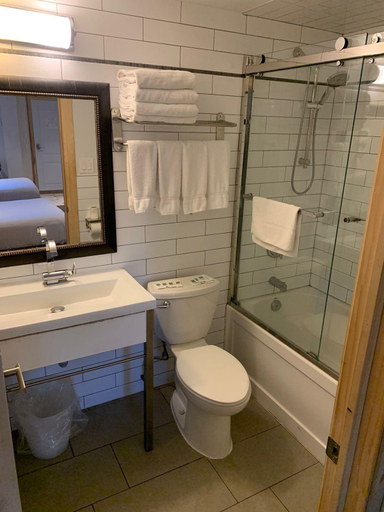 Bathroom 4, Dragon Gate Inn, Toronto