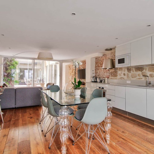 Room 5, Jardin Priv Gorgeous 3 Bed House in Le Marais, Paris