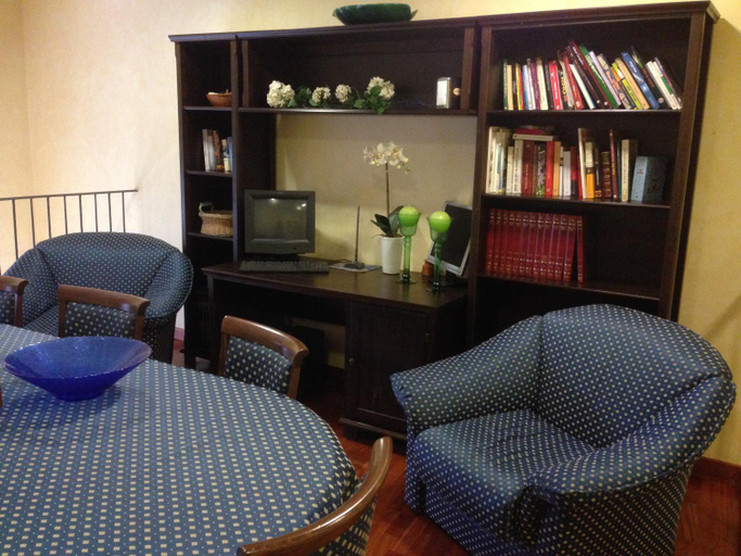 Others 5, Hotel Filippeschi, Terni