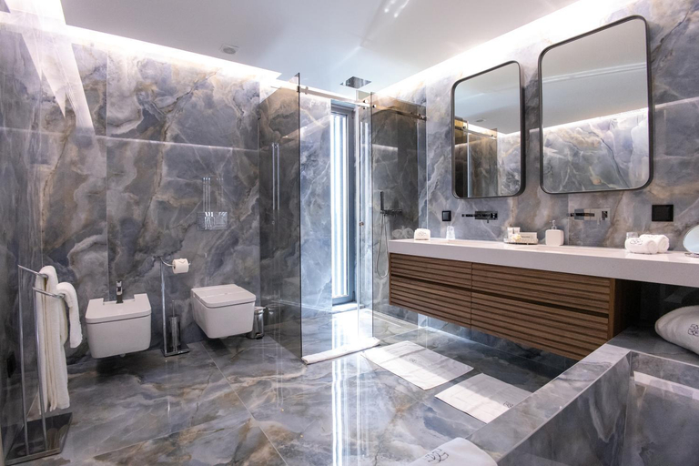 Bathroom 3, Valentina Residence by GuimaGold, Braga