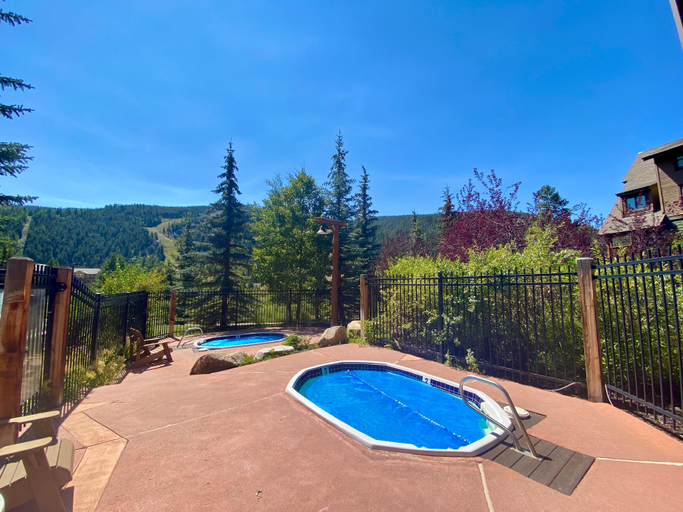 Sport & Beauty 2, Tenderfoot Lodge 2636, Summit