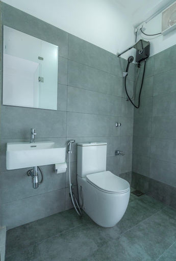 Bathroom 3, Lagoon Step Airport Transit Hotel, Katana