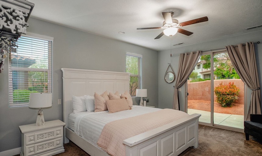 Bedroom 3, Paradise Village by Cloud Dream Homes, Washington