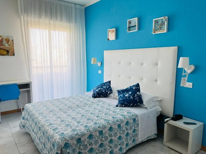Bedroom 5, Hotel Betty, Rimini