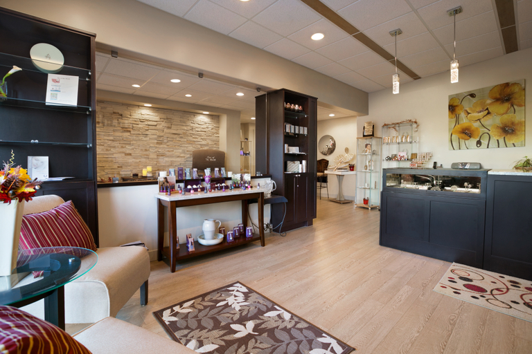 Food & Drinks 5, Coast Prince George Hotel by APA, Fraser-Fort George