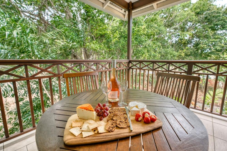 Food & Drinks 5, Freestyle Resort Port Douglas, Douglas