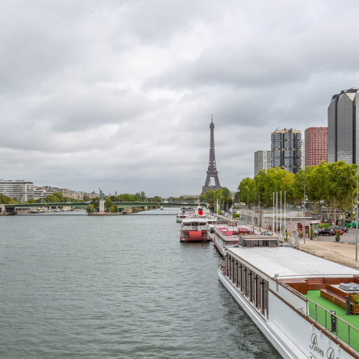 Room 4, Amiral View Great 1 Bedroom Apartment in Paris, Paris