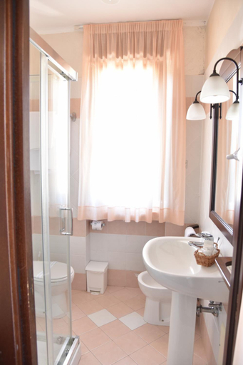 Bathroom, Hotel Sirio, Potenza