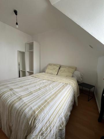 4, Chambre Guestroom, Seine-et-Marne