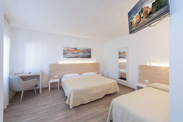 Bedroom 4, Hotel Albània, Lecce