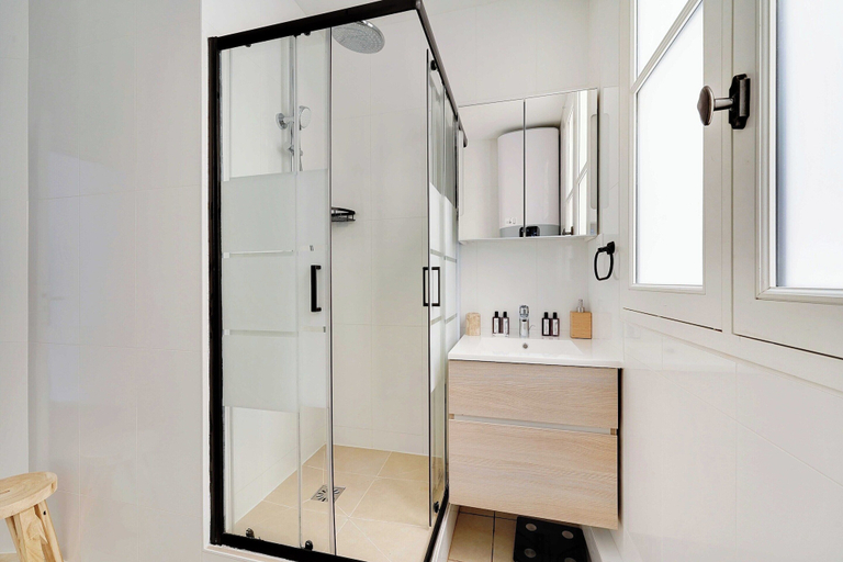 Bathroom, Pleasant Studio - 2P - Near Tuileries/louvre, Paris
