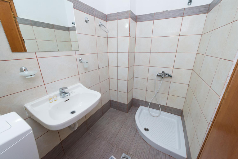 Bathroom 5, Galaxy Hotel, Ionian Islands