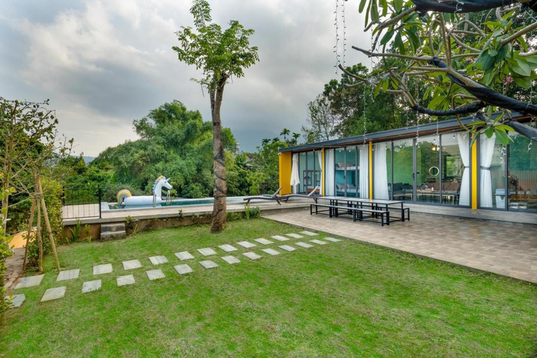 Swimming pool 2, Iris Villas Venuestay, Ba Vi