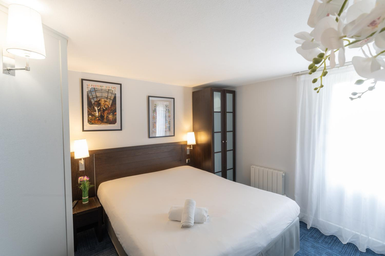 Bedroom 3, OUT Hotel In Nantes-Carquefou, Loire-Atlantique