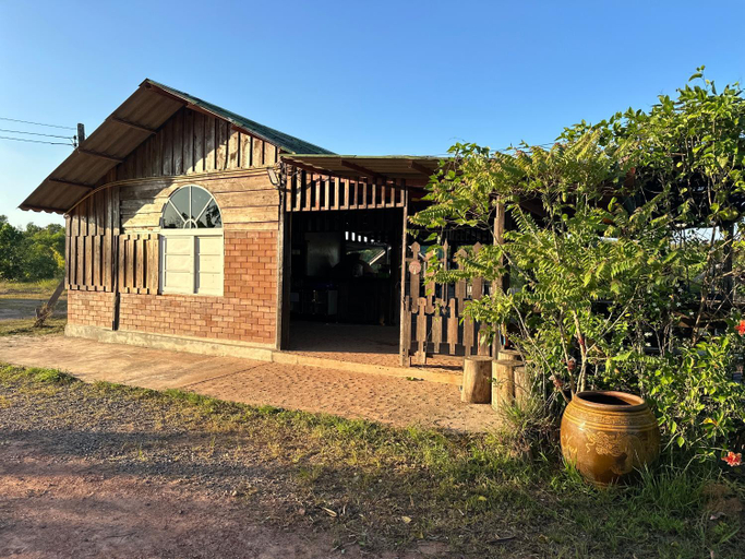 Food & Drinks, Nadohn-Homestay Bungalows , Klaeng
