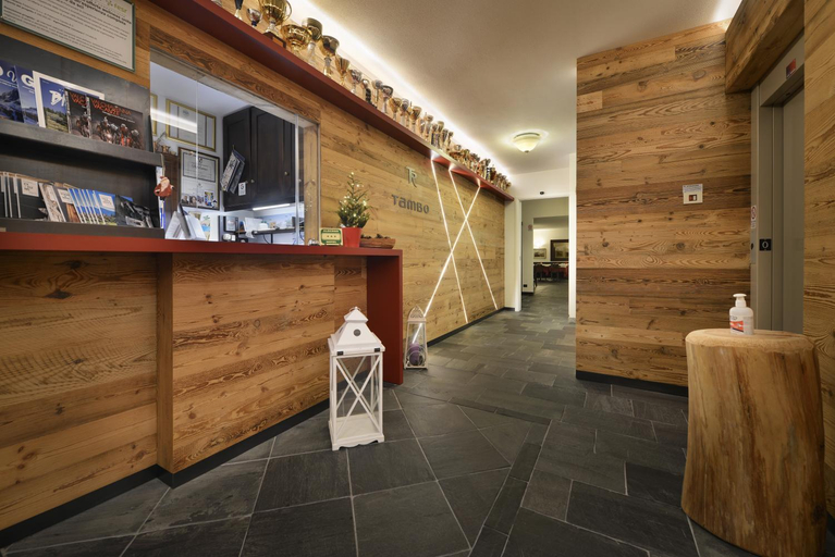 Public Area 2, Hotel Tambo, Sondrio