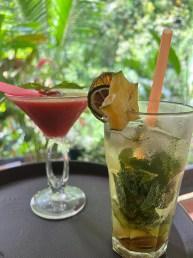 Food & Drinks