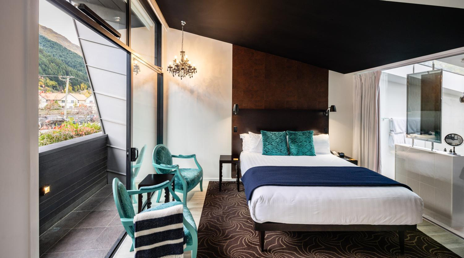 Bedroom 30