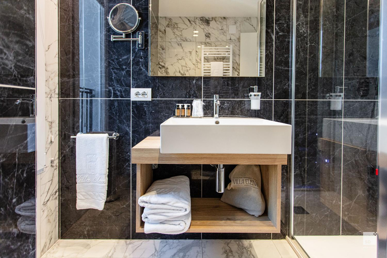 Others 2, Hotel Villa Elena, Savona