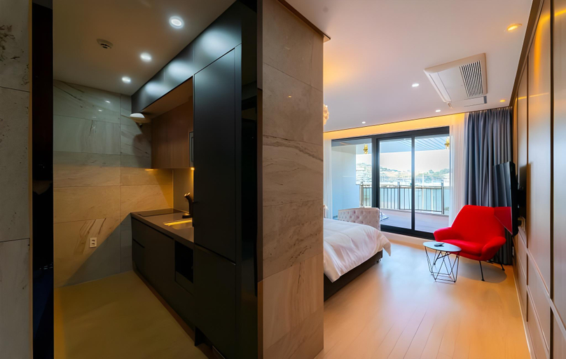 Bedroom 3, Yeosu Blue Mango Pool Villa & Resort, Yeosu
