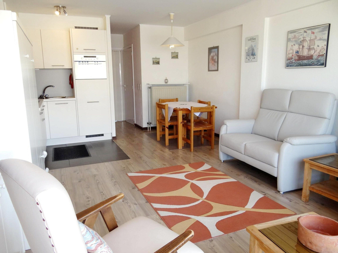 Others 4, Apartment in Nieuwpoort With sea View, West-Vlaanderen