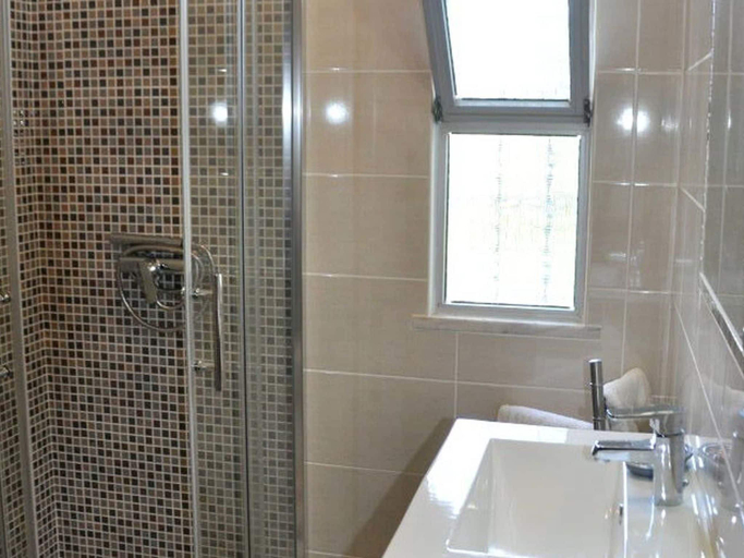 Bathroom 4, Villa in Vilamoura Near Beaches and Golf, Loulé