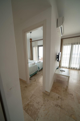 Others 5, Ilya Apart 1, Bodrum