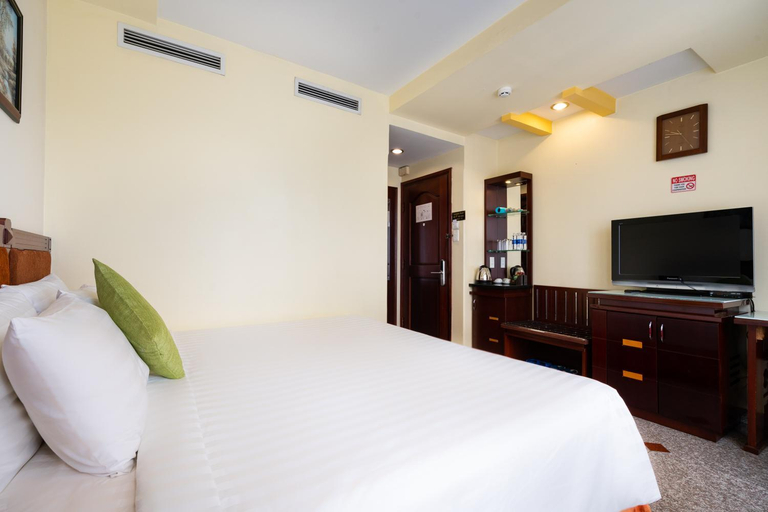Bedroom 2, Lucasta SaiGon Hotel, District 3
