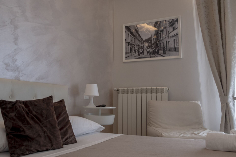 Bedroom 4, Domus Monasteire, Salerno