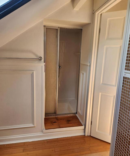 Others 5, Rainsough Cottage Guest House - Shared Bathroom - Free Parking & WiFi, Manchester