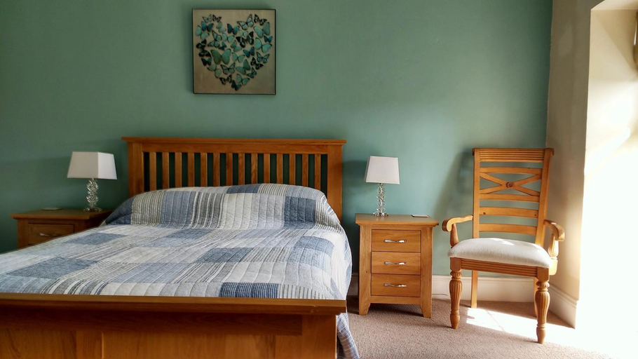 Others 5, The Bell House, Wiltshire