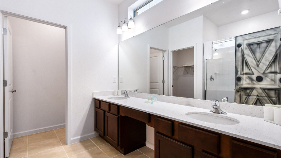 Bathroom 3, Luxury Home: Pool, Theater, Near Disney, Osceola