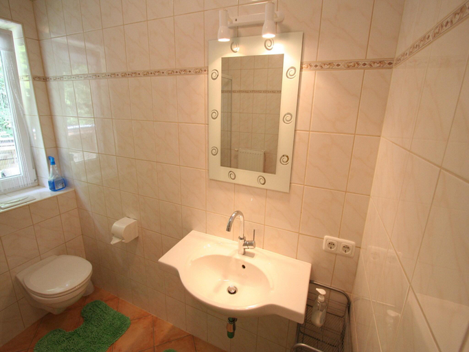 Bathroom, Chalet in Scheffau near Skiwelt Lift, Kufstein