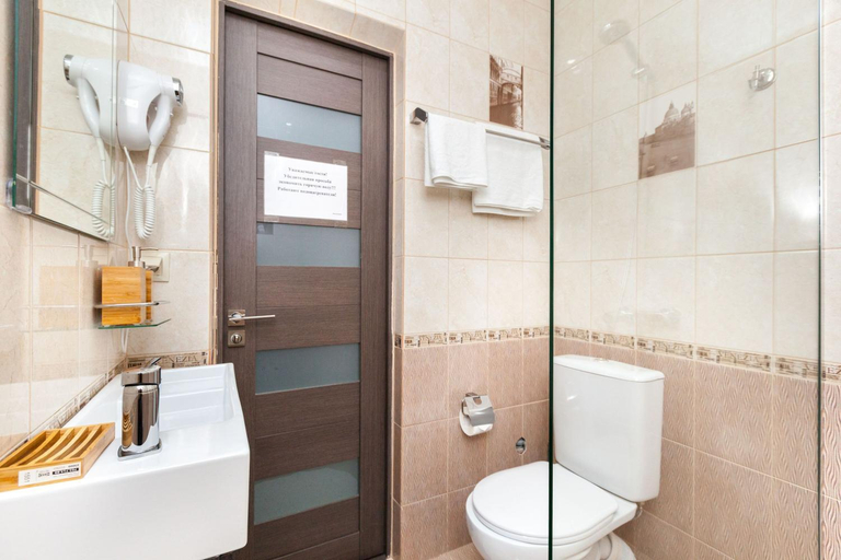 Bathroom 5, MiniHotel Brusnika na Khoroshevskom, North-Western