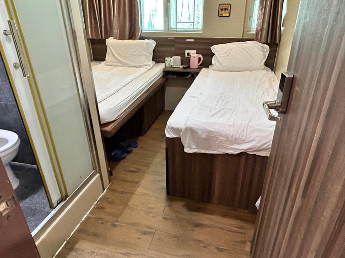 Bedroom 13