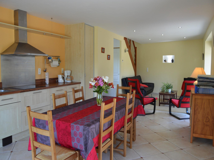 Others 5, Peaceful Stay near Lake, Manche