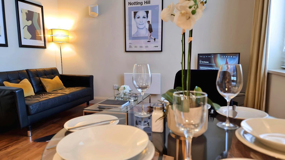 Food & Drinks 4, Notting Hill - The One One One! -1-, London