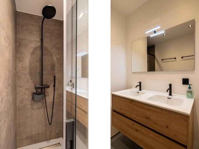 Bathroom 2, Apartment in Sint-Annaland by Oosterschelde, Tholen
