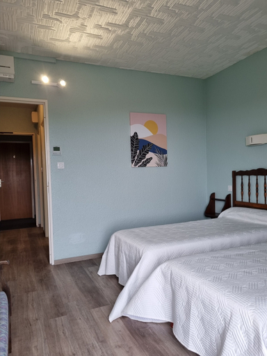 Bedroom 3, Hôtel Ambeille, Pyrénées-Orientales
