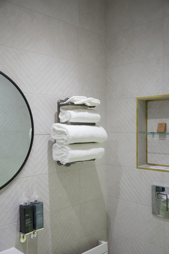 Bathroom 3, The Bedford Townhouse and Cafe