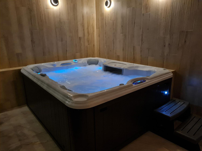 Bathroom 4, Hotel 365, Kielce City