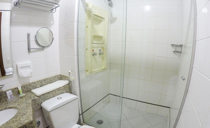 Bathroom 5, Triangulo Apart Hotel, Vitoria