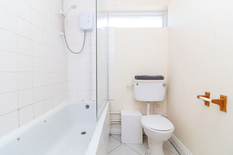 Bathroom 3, Brookvale Guest House Room 6, Southampton