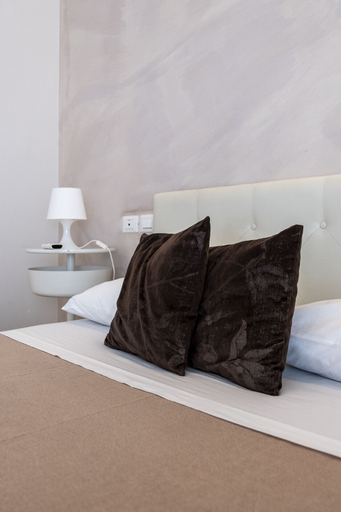 Bedroom 2, Domus Monasteire, Salerno