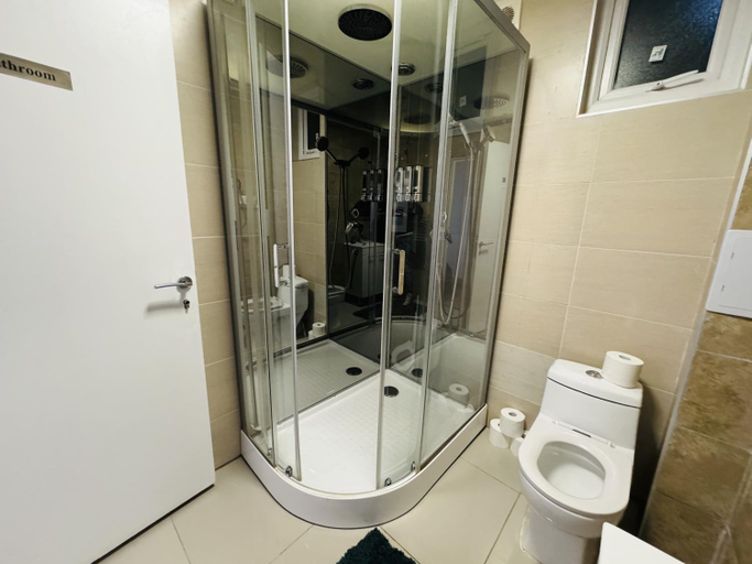 Bathroom 3, The Edge FT5, London