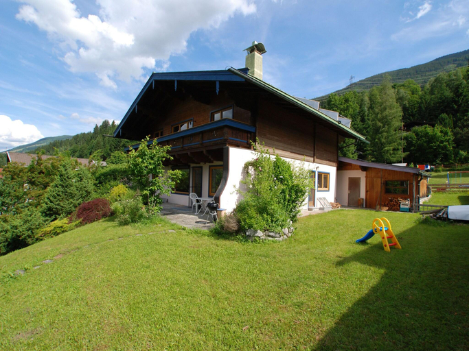 Others 5, Chalet in Neukirchen near Ski Lifts, Zell am See