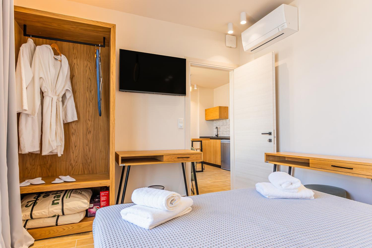 Bedroom 2, Iridium Old Town Luxury Suites, East Macedonia and Thrace