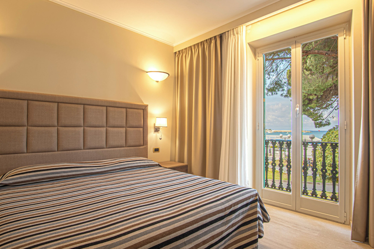 Bedroom 4, Grande Albergo Sestri Levante, Genova