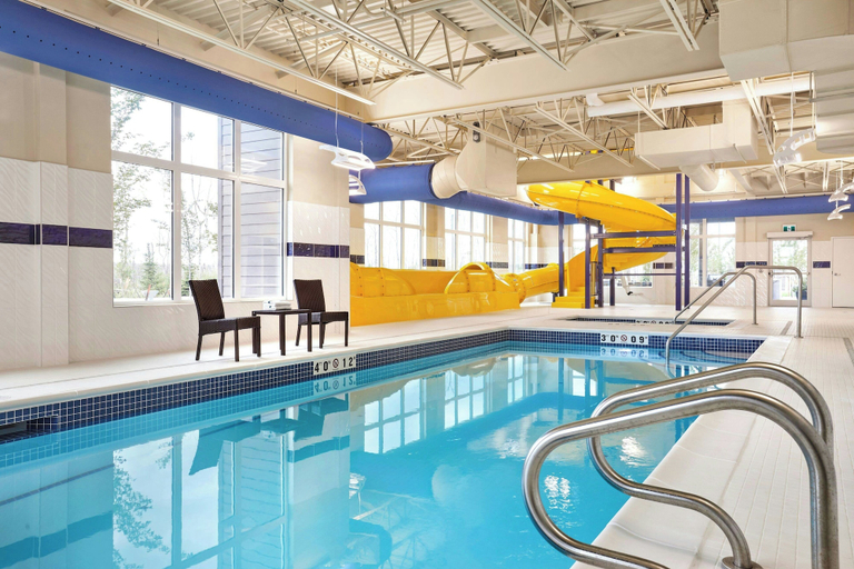 Sport & Beauty, TownePlace Suites by Marriott Fort McMurray, Division No. 16